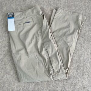 Columbia NWT Men’s Omni-Shield Tan Beige Pants Size 38W 30L Omni Shade